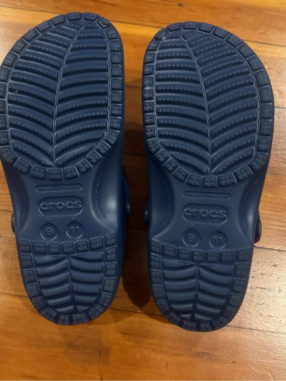 🐊✨ Classic Crocs Clogs - Navy Blue (M11 / W9) 🐊